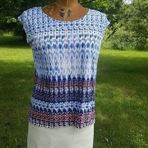 Rose & Olive Patterned Short Sleeve Top